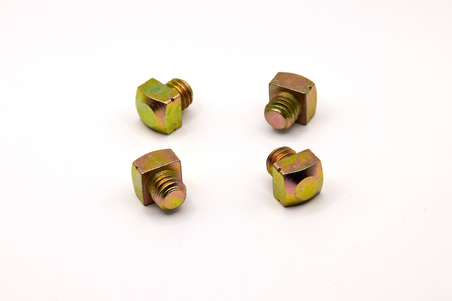 PS-02-03-4 - Medium Grass Stud - Set of 4